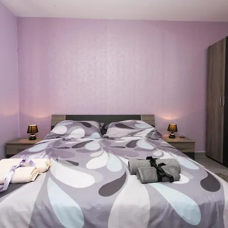 Lapad Bay- Luxury Two-bedroom With Balcony