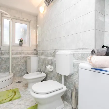 Lapad Bay- Luxury Two-bedroom With Balcony